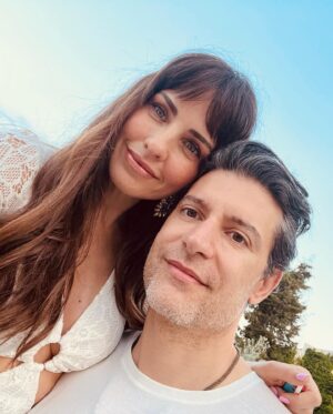 Aslı Tandoğan Instagram - Beyaz geceler deyince biz!!
Nize güzel yıllarınız olsun @nazlisert___ 🤍 Kaan Sert
#nkwhiteparty
@selvakazova 
@dilekarslandilber
@copurs 
#davet
#reklam