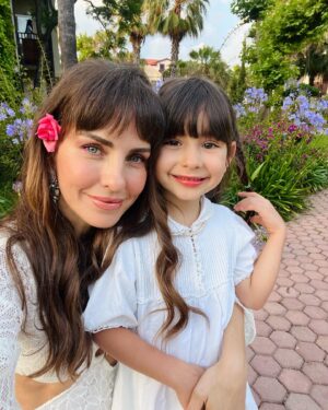 Aslı Tandoğan Instagram - Dünya Kız Çocukları Günü💕