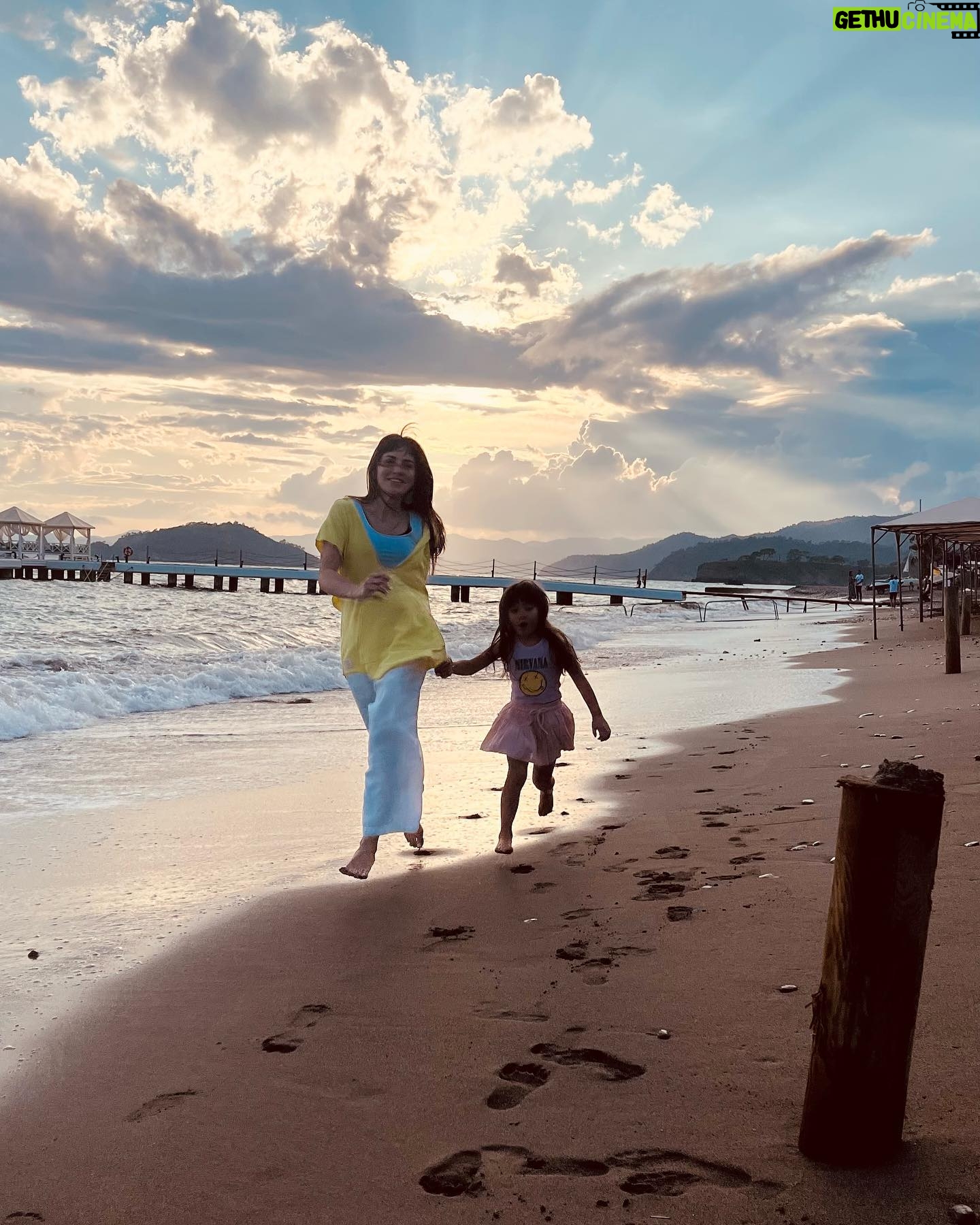 Aslı Tandoğan Instagram - Sonbaharı özleyenler?💛