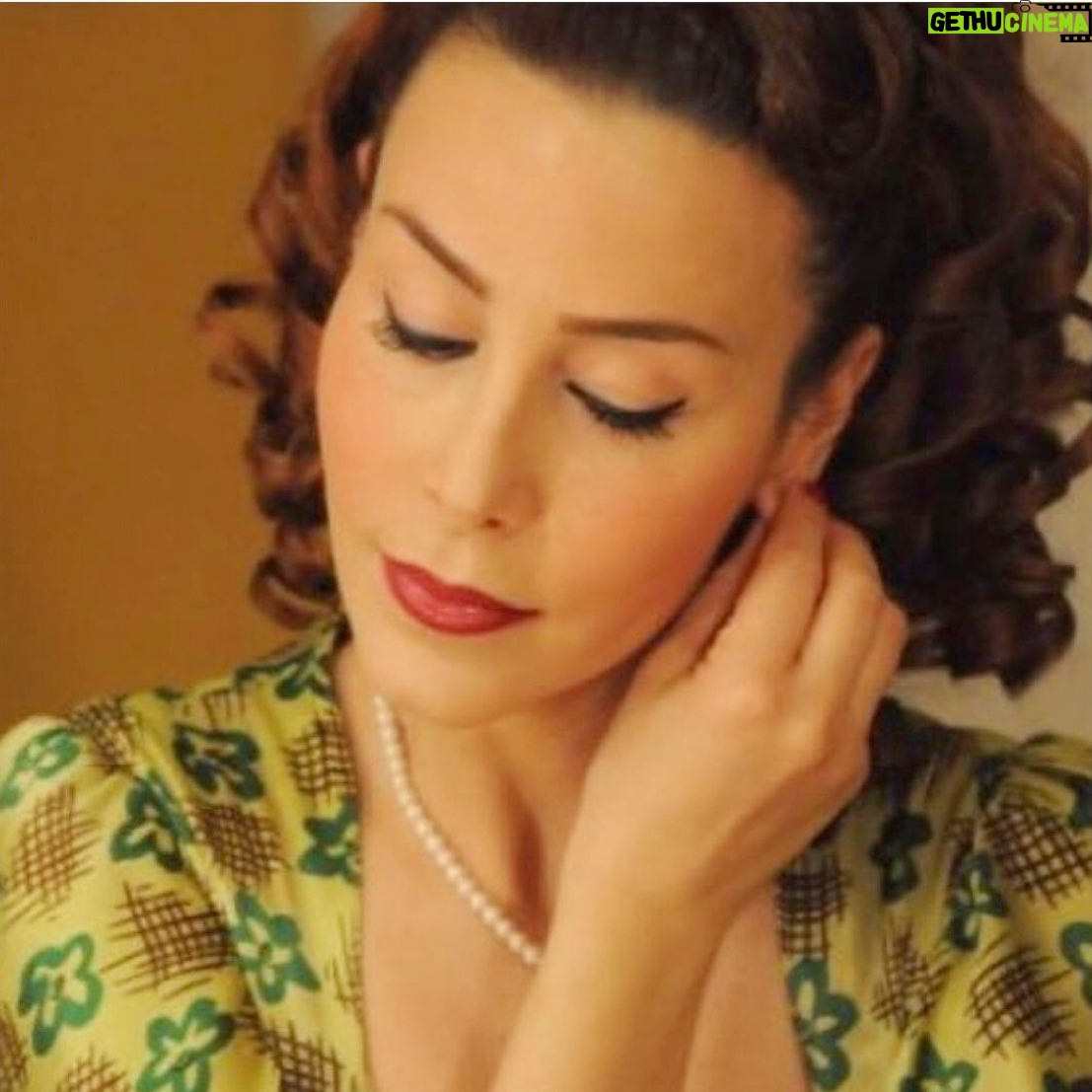 Aslı Aybars - 253 Likes - Tanıştırayım😊
Belkıs hanım lüküs hayat konağının hanımı eğlenceli, muzip bir yandan da ukala ve soğuk. Çok renkli ve eğlenceli. Ne sevmiştim seni Beklıscığım ee dile kolay 7 sene birlikte olduk 💚
#lüküshayat #kulis