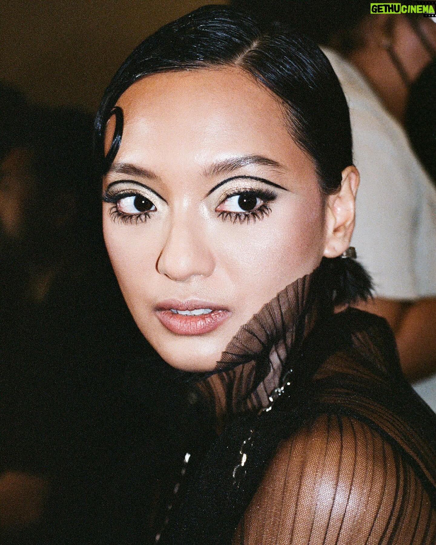 Asmara Abigail - 3K Likes - @jokoanwar ‘s Nightmares and Daydreams @netflixid #Netflix #nightmaresanddaydreams No.1 Series in Indonesia 🔻 Catch Nightmares and Daydreams worldwide only on Netflix!
Press Conference look:
Styling team:
@sophisticadit and @dennielrichard
Wearing: @mahija.official by @galuhanndt - @houseofharryhalim by @harryhalim - @no_______________ir by @kfoxx__________ - and @muglerofficial
Gala Premiere Look:
Sylist: @sophisticadit
Wearing: @adelinesther.co
Jewelry: @bvlgari
Special thanks to @stefanietefi and @sasaprmth
Hair and Makeup Team:
MUA: @beautybyyusti assisted by @maebebae
Hair Stylist: @cosmelynn assisted by @bytaya.s
#filmisnotdead #35mm #kodakultra400max
Photographedby @leandro.quintero__
Thank you to Netflix team!
@avatara88 @sulunglandung @willysuteja @__sishy
#nightmaresanddaydreams