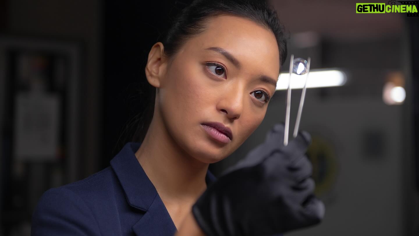 Asmara Abigail - 2.7K Likes - PO BOX - Eps 07 from @jokoanwar ‘s Nightmares and Daydreams @netflixid 👁️🌹🔻
Out today on Netflix Worldwide 🌍
Valdya - a certified gemologist who is looking for her lost sister.
Tribute to my twin @galuhanndt - our favorite jewelry designer and the creative director of @mahija.official
Enjoy the ride!