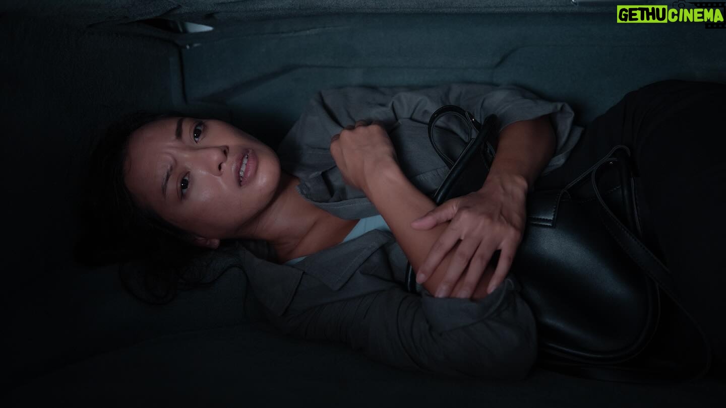 Asmara Abigail - 2.7K Likes - PO BOX - Eps 07 from @jokoanwar ‘s Nightmares and Daydreams @netflixid 👁️🌹🔻
Out today on Netflix Worldwide 🌍
Valdya - a certified gemologist who is looking for her lost sister.
Tribute to my twin @galuhanndt - our favorite jewelry designer and the creative director of @mahija.official
Enjoy the ride!
