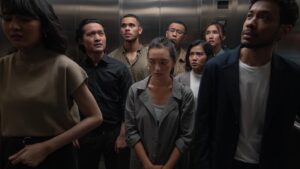 Asmara Abigail Instagram - PO BOX - Eps 07 from @jokoanwar ‘s Nightmares and Daydreams @netflixid 👁️🌹🔻

Out today on Netflix Worldwide 🌍 

Valdya - a certified gemologist who is looking for her lost sister.

Tribute to my twin @galuhanndt - our favorite jewelry designer and the creative director of @mahija.official 

Enjoy the ride!
