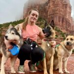 Aspen Ladd Instagram - Soon to be back to your regularly scheduled fight/ training content. BUT check out these epic views first. The pups and I had to check out these famous rocks 🪨 before the 14 hour drive home 😩
