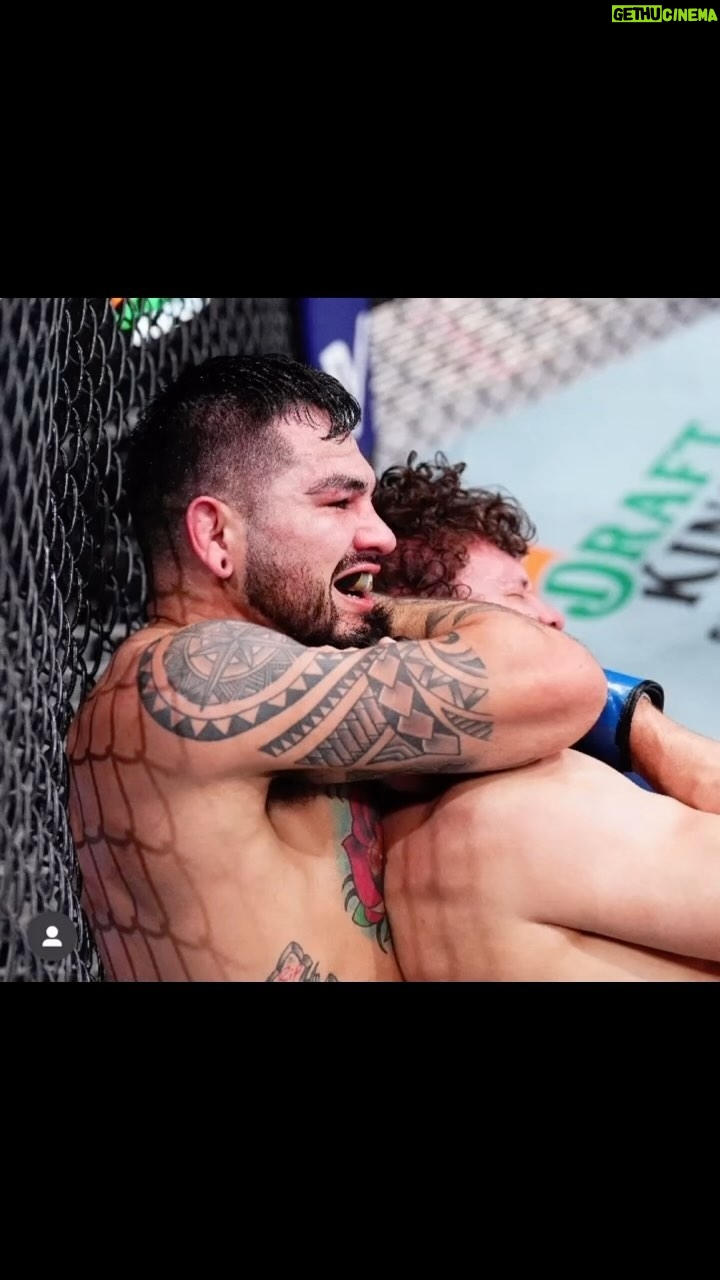 Aspen Ladd Instagram - @ilovebamf just m*rdered another man in the cage 😁