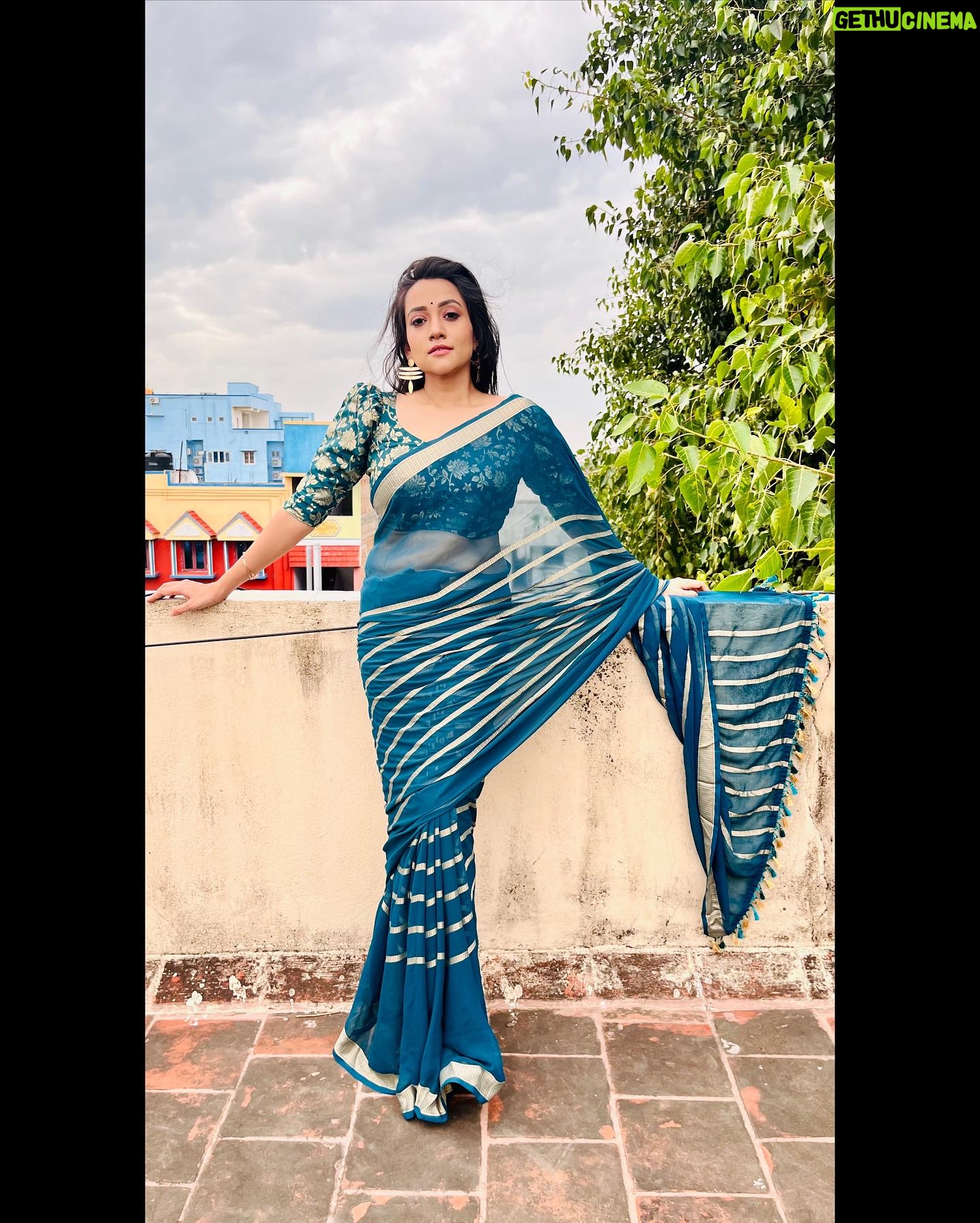 Asritha P Instagram - Saree @srisaicollections9 Blouse @abarnasundarramanclothing Mua @ash_makeupempire . #asrithasreedasofficial #vijaytelevision #actress #saree #traditional #tamizhumsaraswathiyum