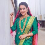 Asritha P Instagram - Airtel super singer 🎤 Ph @evidencemaker Makeup @keerthana_makeup_and_hair Hair @purpleplusnagu . #asrithasreedas #vijaytelevison #tamizhumsaraswathiyum #guest #airtelsupersinger