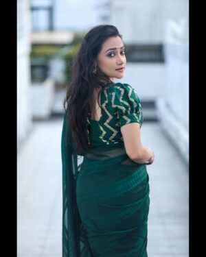 Asritha P Instagram - Pc @satz.photography 
Mua @ash_makeupempire 
Blouse @abarnasundarramanclothing 
Saree @srisai_13 (srisaicollections9)
.
#asrithasreedas #actress #saree #traditional #vijaytelevision