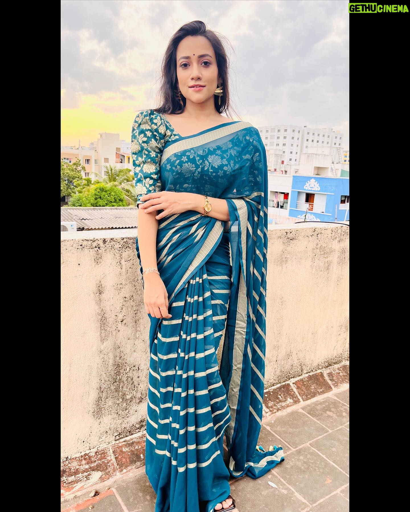 Asritha P Instagram - Saree @srisaicollections9 Blouse @abarnasundarramanclothing Mua @ash_makeupempire . #asrithasreedasofficial #vijaytelevision #actress #saree #traditional #tamizhumsaraswathiyum