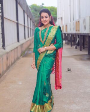 Asritha P Instagram - Airtel super singer 🎤
Ph @evidencemaker 
Makeup @keerthana_makeup_and_hair 
Hair @purpleplusnagu 
.
#asrithasreedas #vijaytelevison #tamizhumsaraswathiyum #guest #airtelsupersinger