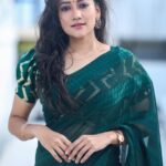 Asritha P Instagram - Ph @satz.photography Mua @ash_makeupempire Saree @srisai_13 blouse @abarnasundarramanclothing . . #asrithasreedasofficial #vijaytelevision #actress #model #saree #traditional #collaboration #reels #reelsinstagram #slowmotion