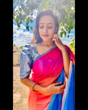Asritha P Instagram - Saree @srisaicollections9 
Blouse @abarnasundarramanclothing 
Mua @ash_makeupempire 
.
#asrithasreedasofficial #vijaytelevision #actress #model #saree #traditional #collaboration