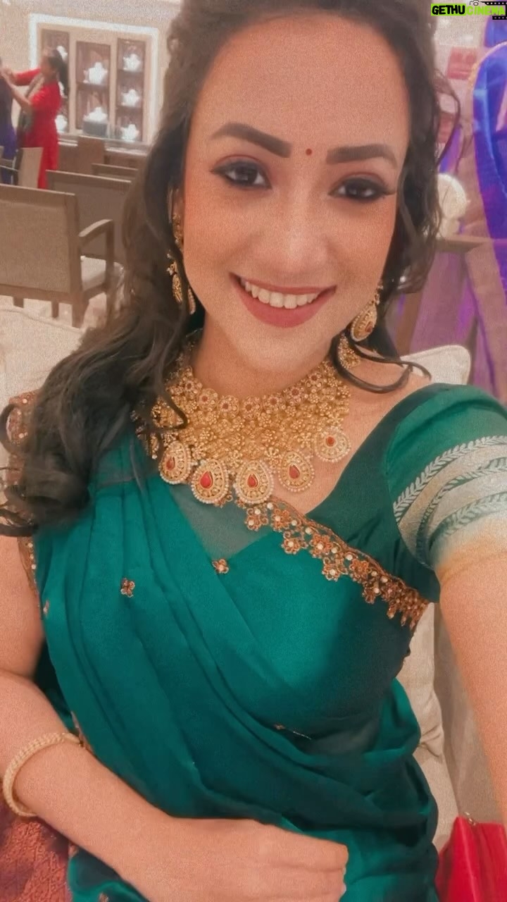 Asritha P Instagram - Tanishq ❤️ launch Hosur Mua @ash_makeupempire . #asrithasreedas #actress #launch #hosur #event #jewellery #tanizhq #traditional #viral #reels #reelsinstagram