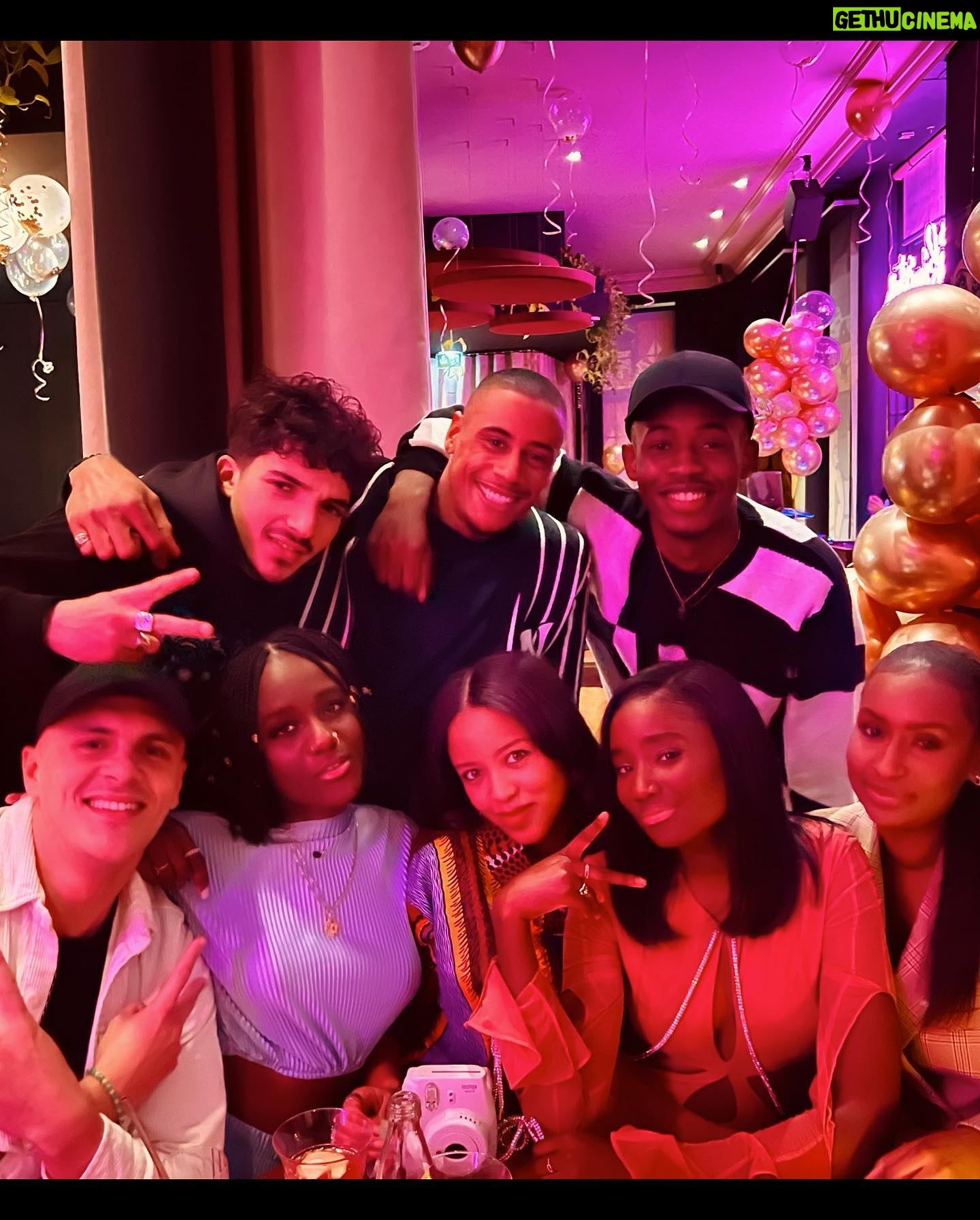Assa Sylla - 3.6K Likes - About last night 💕✨
W/ la family🥰
#KaridjaBdaaay
Hair by 💇🏾♀️ @byg_paris thanks ✨
Le nouveau concept store à découvrir 🥰