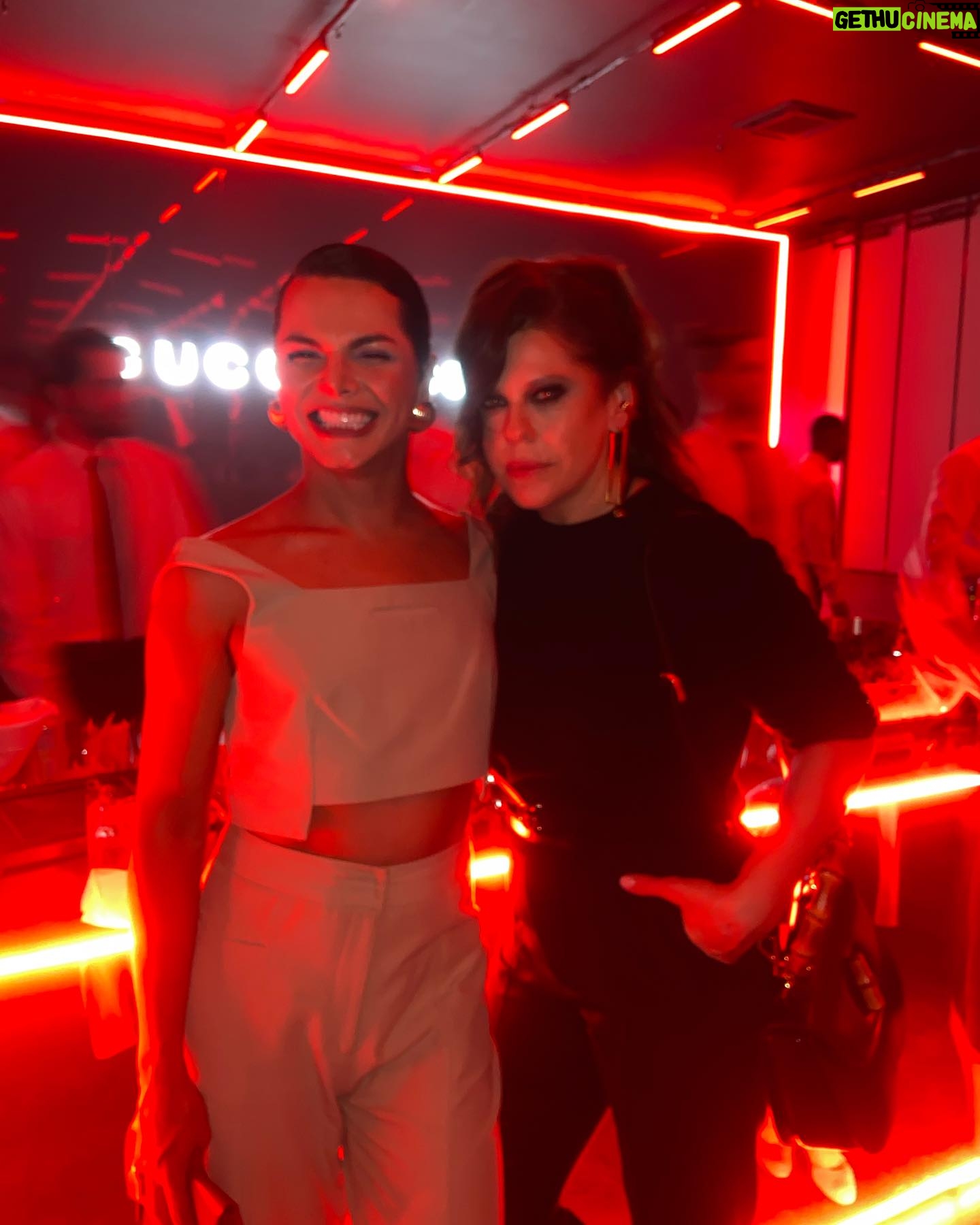 Assucena Assucena - 1.2K Likes - @gucci ANCORA
*
Obrigada @vitorsouza___ @leandrot pelo convite
*
Fotos @agenciabrazilnews
#GucciAncora
