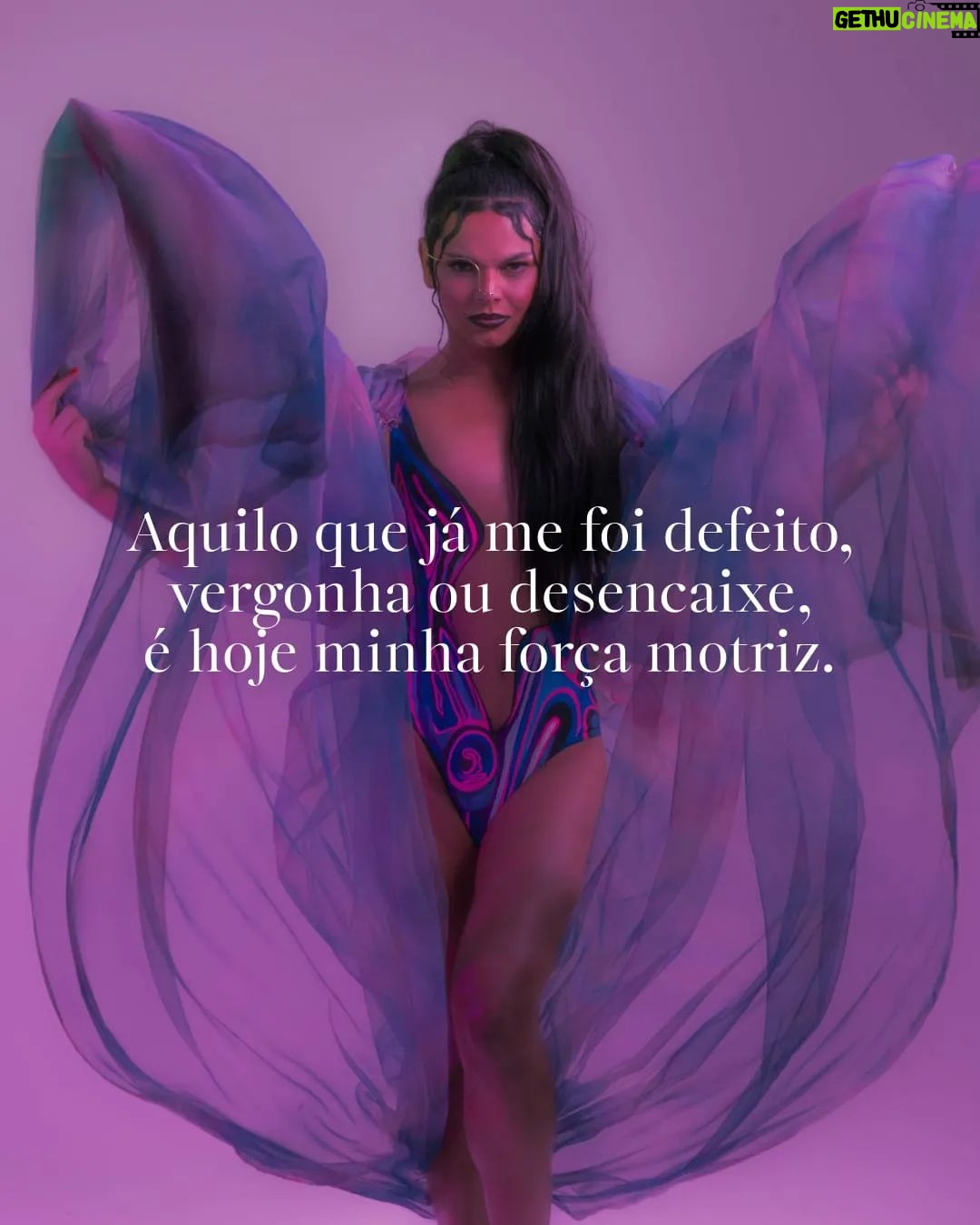 Assucena Assucena - 1.8K Likes - É uma alegria imensa compartilhar um pouco do meu universo na @VogueBrasil! Escrever minha coluna é uma experiência de imenso crescimento e conexão com vocês. Quero saber o que acharam! Espero os comentários de vcs. ✍💫 #Vogue #Colunista #disforia