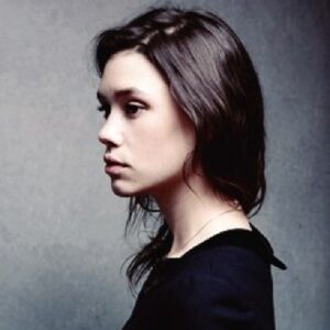 Astrid Bergès-Frisbey Instagram - Preview!
Attention! Q&A next Sunday on my Twitter: bergesfrisbey. See you! Kisses. X Àstrid.