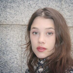 Astrid Bergès-Frisbey Instagram - Extraordinaire self time!