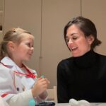 Astrid Coppens Instagram - Dokter Billie-Ray is van wacht tijdens de kerstvakantie DEEL 2 #pretendplay #dokter #momlife