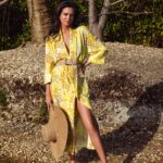 Astrid Coppens Instagram - Good news! 💛#advertentie dit prachtige kleedje is net binnen online en in de winkels. Ook deze super comfy sandaaltjes 🌞 Indien jullie vraagjes hebben over deze look antwoord ik asap op jullie comments. #styledbyastrid #astridblacklabel