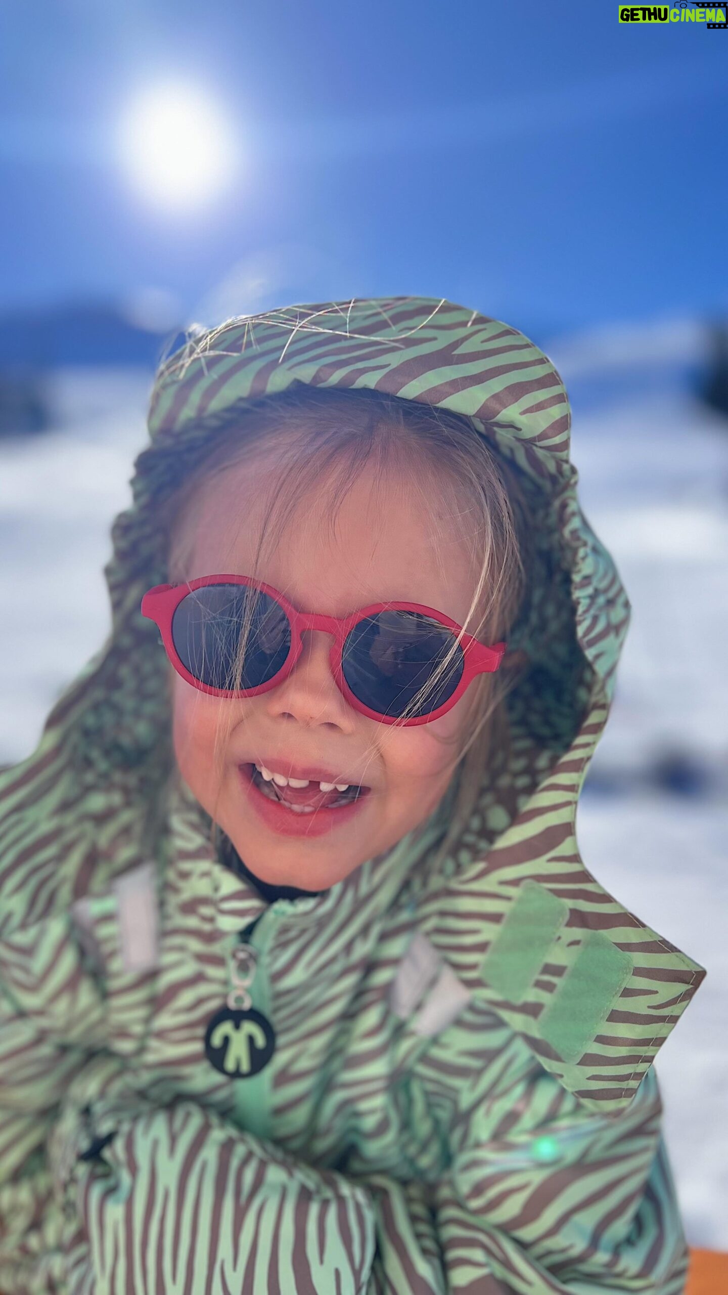 Astrid Coppens Instagram - Après-Ski party with Billie-Ray in the gondola 🥳🚠 #Suedtirol #italië #SouthTyrol #zuidtirol #ski #skitrip #skiing #italy🇮🇹