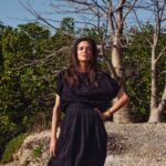 Astrid Coppens Instagram - Broderie Anglaise ✔️ #advertentie Top & skirt & accessories @astridblacklabel Sandals @birkenstock.be #styledbyastrid