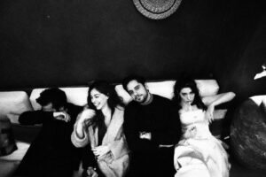 Asude Kalebek Instagram - canımlar 🤍
fotoğraf 1: @carolinify 
2,3: ? 4,6,7,8,9,10: @baranbolukbasii 5: @cemrebaysel 😜 bu iş çığrından çıktı..