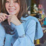 Asuka Kawazu Instagram – ⁡
cancam3月号発売になりました🫧
⁡
日常もおしゃれもお仕事服も
楽しくなるページがたくさん、、！
どのカットが選ばれるかわくわくでした。
⁡電車の風に吹かれて笑い転げながら
撮影しておりました☺️笑
⁡今回の企画でチアフルカラーを知り
明るく陽気な、元気の出るカラーということでした♡
⁡
チアフルカラーで明るくしゅわっとした
春を迎えられそう🐤
⁡
お手に取って下さりますように！
⁡
⁡
⁡
⁡
⁡
⁡