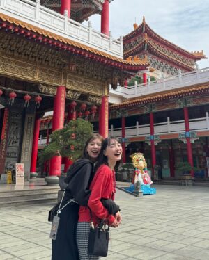 Asuka Kawazu Instagram - ⁡
3月31日22:00~GAORAにて
ななちゃんと台湾ロケ番組に出演します🇹🇼
初回放送は無料でご視聴いただけます。
⁡
ずっと行きたかった台南へ☺︎
ランタンフェスティバルや
夜市だったりマッサージだったり
わくわくが沢山の旅でした🦜
⁡
4月7日23:00~23:30
4月15日17:30~18:00
にも放送されます、是非ご覧ください！
 
#台湾観光庁 #台湾観光協会 #ビビビビ台湾
#台湾女子旅  #台湾グルメ
 #台湾ランタンフェスティバル　#台湾高鉄