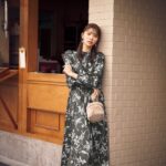 Asuka Kawazu Instagram – ⁡
本日発売　美人百花12月号
真冬の上品な着映え服は
PROPOTIONで見つかる♡
企画に初登場させて頂いております！
⁡
とっても嬉しい〜☺️
今回の企画の他のルックも素敵なので誌面にてぜひ！
⁡
クローゼットに入っていたらぱっと目を引くような
上品で華やかなアイテムやもこもこだったり
グレーカラーだったりワンピだったり♡
⁡
・ポイント
首元があくときはハーフアップダウンヘア
もこもこの時はアップスタイルがおすすめです！
⁡
・耳元が寂しくなるので、
大ぶりのイヤリングが良いです！推します🫶
⁡
ホリデーシーズンに向けて
今の時期から楽しみたいニットだったり
冬のファッションやメイクが盛り沢山！
⁡
クリスマス企画もわくわくするようなページでした
ぜひ♡
⁡
#美人百花