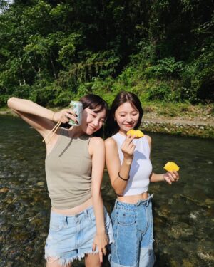 Asuka Kawazu Instagram - 同じ事務所のかわいこちゃん🐟