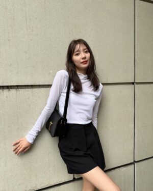 Asuka Kawazu Instagram - 本日私服~