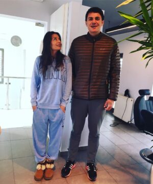 Asuman Krause Instagram - Sağol🙋🏻teşekkürler #mirsadtürkcan boyumun ölçüsünü aldım😜