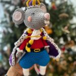 Athena Karkanis Instagram - I don’t think The Mouse King is really a villain, I think he’s just misunderstood. #nutcracker #crochetersofinstagram #mouseking #amigurumi #crochet #
