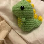 Athena Karkanis Instagram – I picked up a new hobby over the last couple of months and now I’m mad for it! #crochetaddict Thanks so much @thewoobles for getting me started with your adorable beginner kits and helpful tutorials (I still look for you first when I come across a stitch I haven’t learned.
@carlamitrani Muchísimas gracias por la inspiración! No sabía que yo era una aficionada del crochet pero cuando vi tu “Max” (un libro que estaba leyendo casi todos los días con mi hijo) me dije a mi misma, “tengo que aprender!” Tengo muchas ganas de hacer otras de tus muñecas maravillosas. Las próximas son…Mary Poppins y Frida Kahlo para mi hija (una fanática de las dos) #crocheticonicwomen