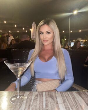 Audrey Pinault Instagram - Une autre belle soirée au @portofinobrasserieitalienne 🍸🎉