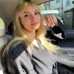 Aurélie Pons Instagram – Quand on me dit que l’été arrive 👀