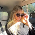 Aurélie Pons Instagram – Quand on me dit que l’été arrive 👀