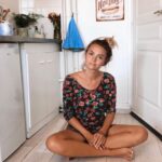 Aurélie Pons Instagram – La cuisine de ma sœur est vraiment jolie🥰