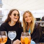 Aurélie Pons Instagram – Terrasse   copine = 🖤