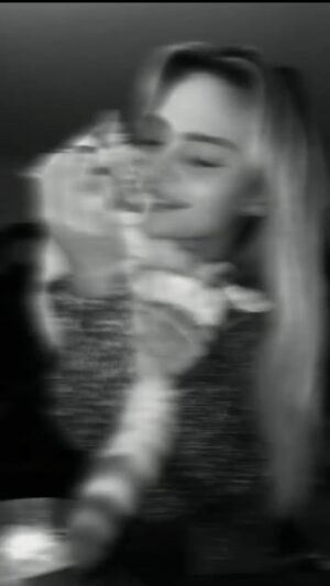 Aurélie Pons Instagram - Too quick 🥲