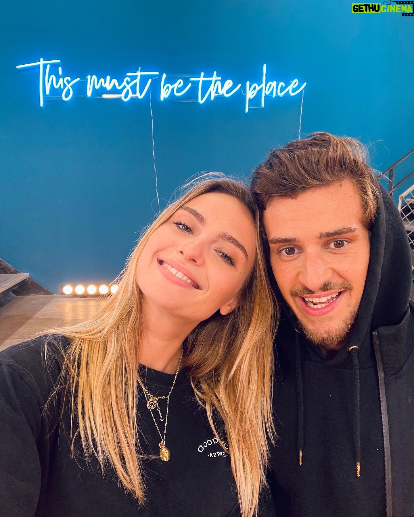 Aurélie Pons - 39.2K Likes - This is the place
D e m i - f i n a l e 💫🙏🏼