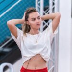 Aurélie Pons Instagram - C’est fou ce qu’il se passe PRIME 8 💃🏼🔜
