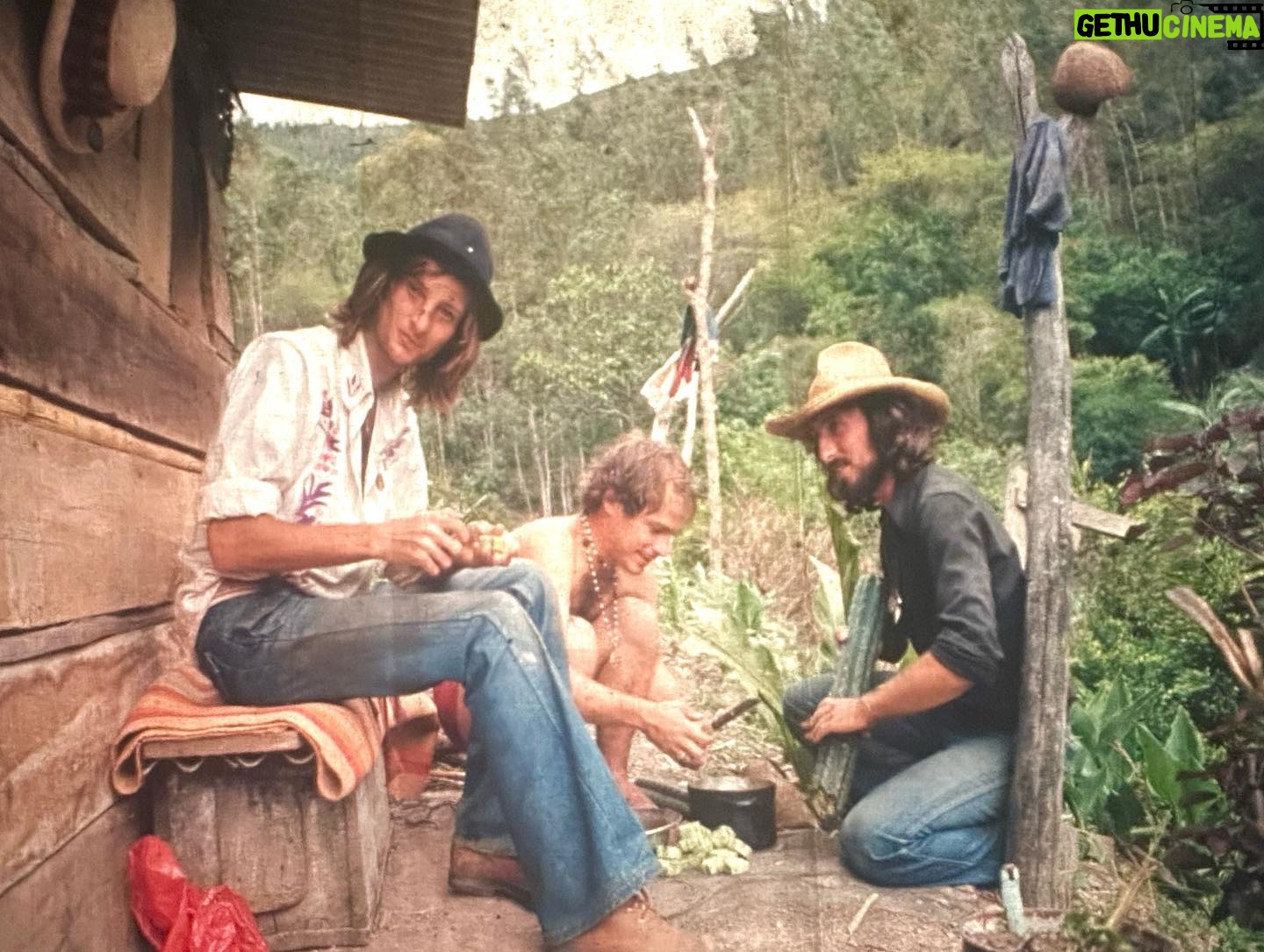 Aurélie Pons Instagram - Sacré hippie le Padre