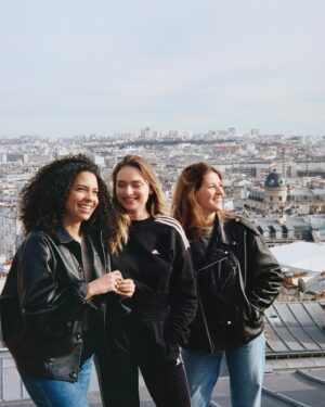 Aurélie Pons Instagram - Aurélie in Paris😅