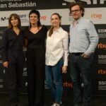 Aura Garrido Instagram - Este @sansebastianfes he tenido el privilegio de compartirlo con estas personas fantásticas y admiradas, con las que he visto películas, debatido intensamente y aprendido muchísimo de ecología, de cine y de la vida. Formar parte del jurado Lurra ha sido la experiencia más bonita del festival. Gracias @greenpeace_esp 1. Mis compis 2. Diana Chinea de @caramelfilms recogiendo el premio para ‘Evil does not exist’ 3, 4 y 5. Las películas nominadas 6. Mi jurado favorito otra vez 7. @alexandrajhleight mi compañera favorita de festivales