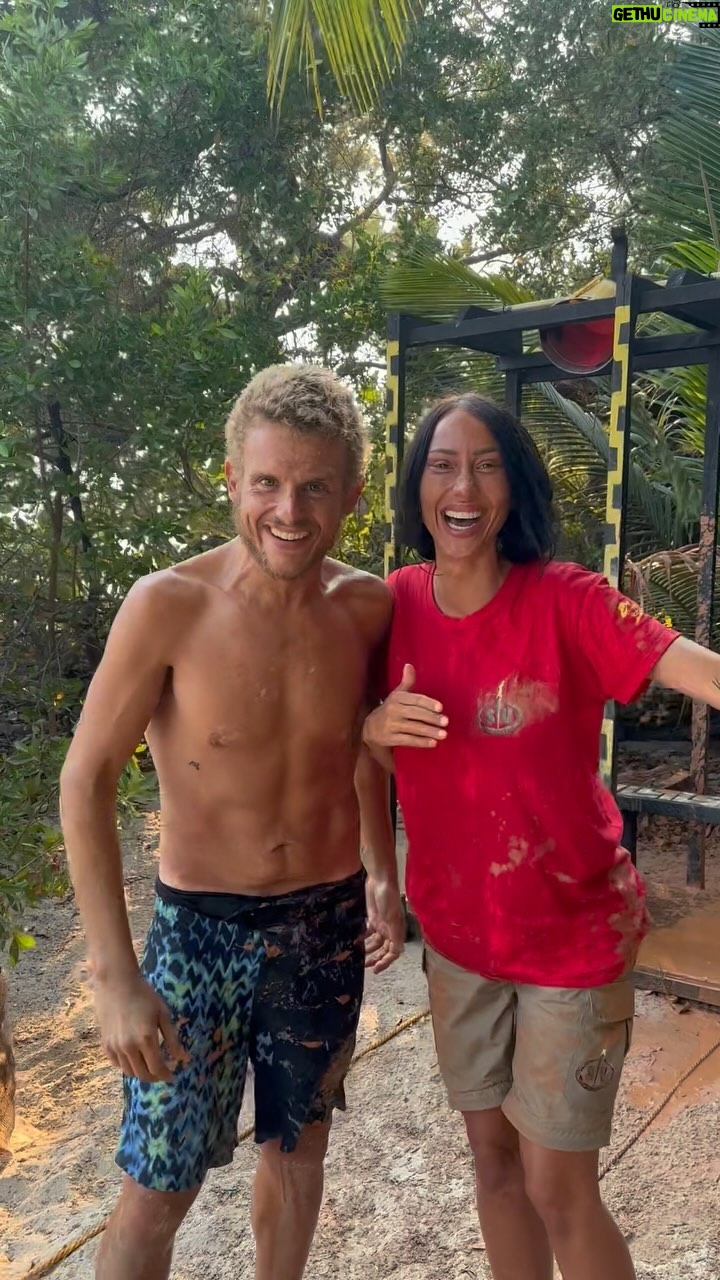 Aurah Ruiz - 21.9K Likes - Aurah y Arkano son los primeros salvados de las nominaciones multitudinarias 🐚✨🤍 #ConexiónHonduras9 #Supervivientes
#nominados #salvación