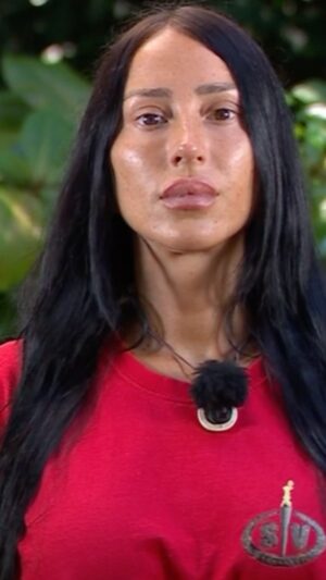 Aurah Ruiz Instagram - ¡Aurah vuelve a la playa! 💥🌴 El informe médico tras la contusión del otro día en la prueba es favorable 💚✨ ¿Contentos con la noticia? #ConexiónHonduras9 

#Supervivientes