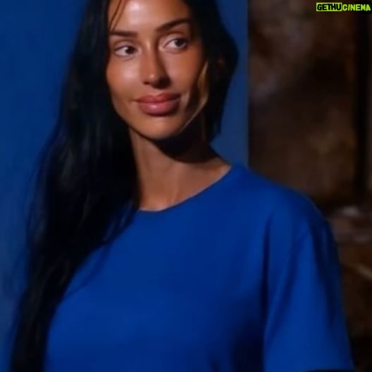 Aurah Ruiz - 10.1K Likes - Nos encanta estos momentos ♥️
Cantando la canción de @quevedo.pd !!! 🫶♥️